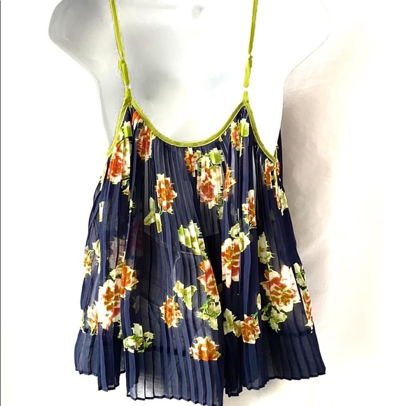 Exhilaration pleated sheer tank top 07174 - Picture 2 of 5